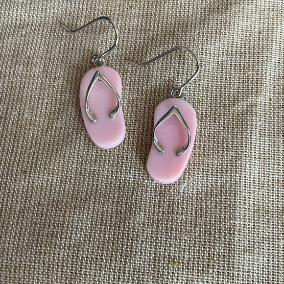 Pink Conch & Sterling Silver Sandal Earrings - Picture 3 of 6